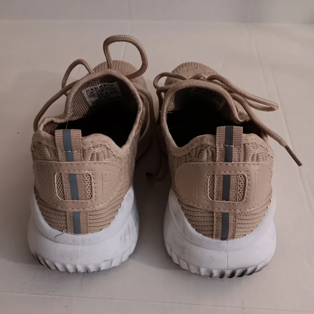 Danskin Tan Textured Sneakers Trainers Tennis Shoes Runners